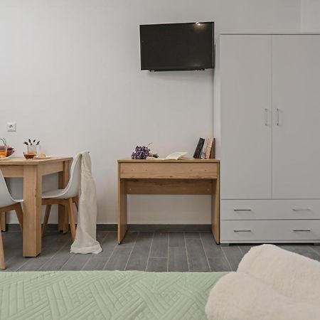Vive Mare Plaka II Aparthotel Екстериор снимка